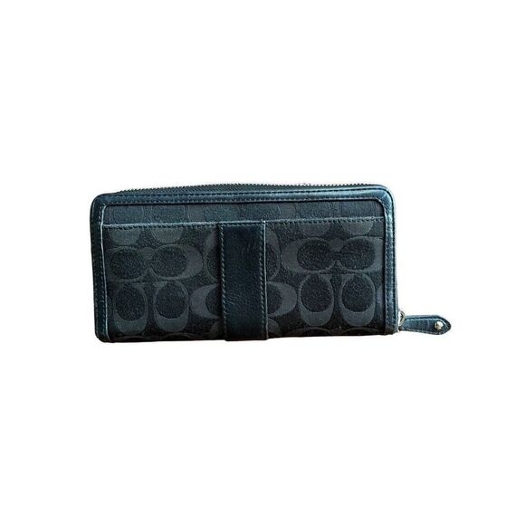Coach Zip Around Wallet Signature Black On Black Silver Hardware Buckle - Picture 7 of 7